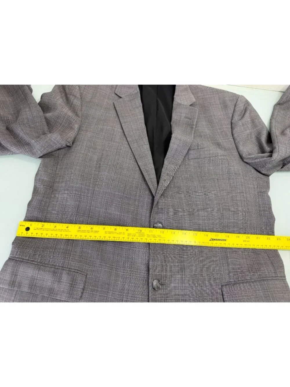 Jos A Bank 2 Piece Suit Traveler's Collection 46L Blazer 40X30 Pants Plaid Gray